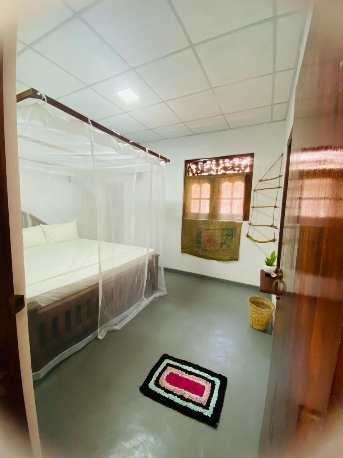 Hotel Art House Hiriketiya à Dikwella Extérieur photo