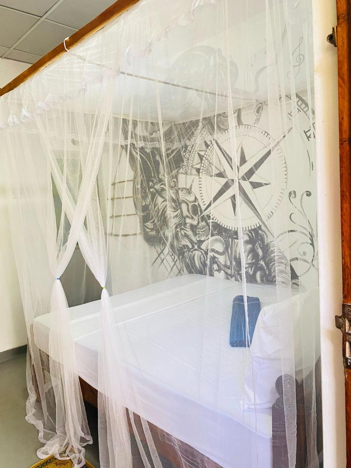 Hotel Art House Hiriketiya à Dikwella Extérieur photo